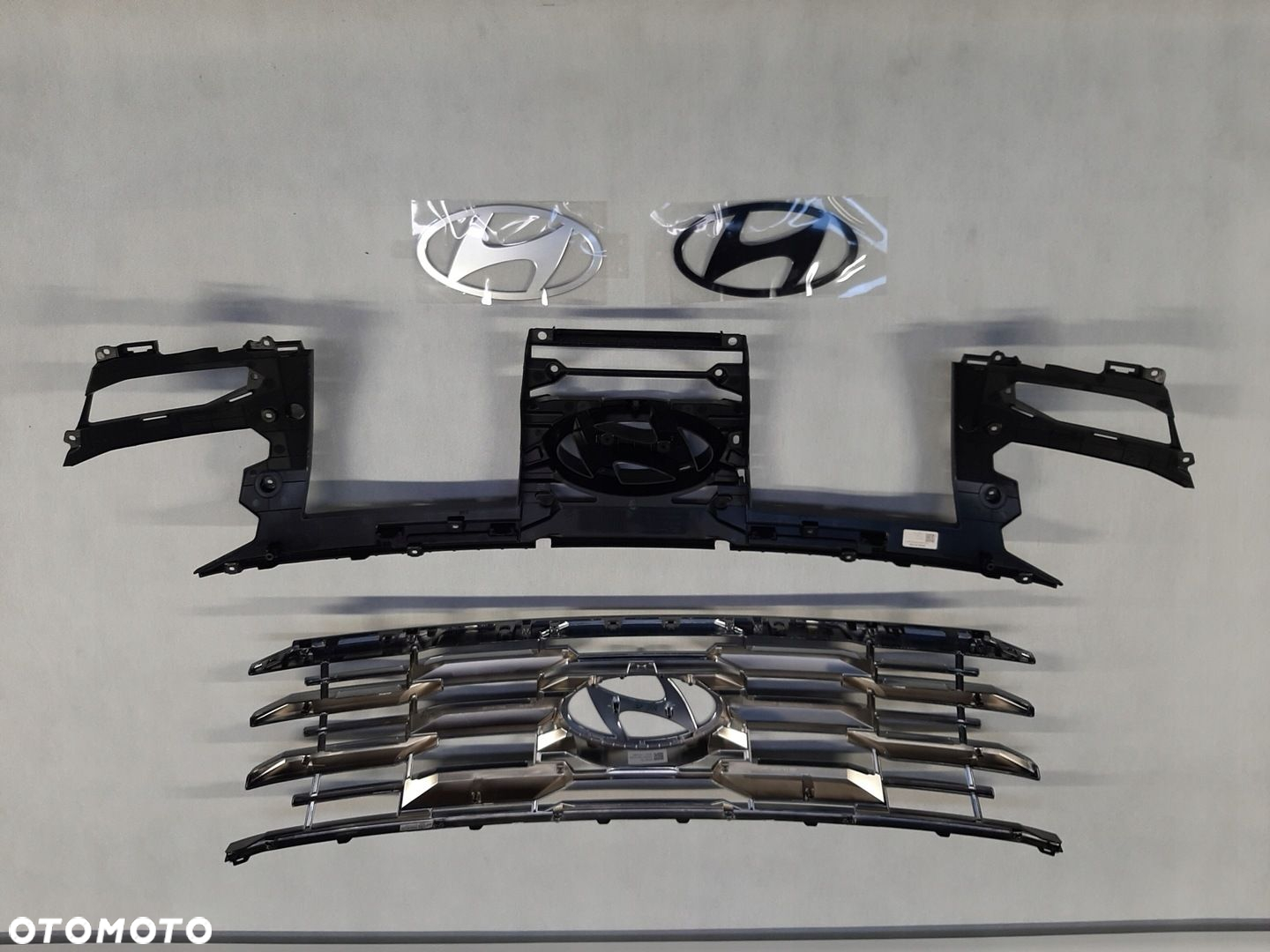 HYUNDAI TUCSON IV LIFT 2024- ATRAPA CHŁODNICY GRILL EMBLEMAT 86351-N7HB0 - 3