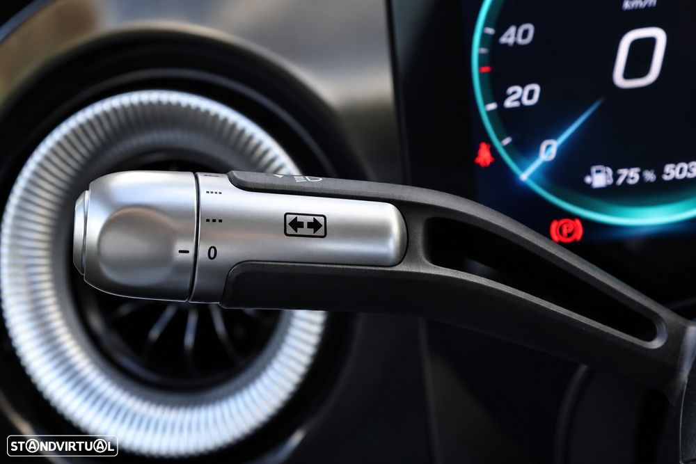 Mercedes-Benz CLA 180 Standard - 41