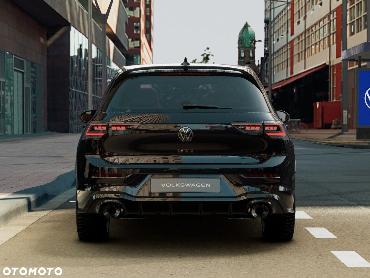 Volkswagen Golf - 8