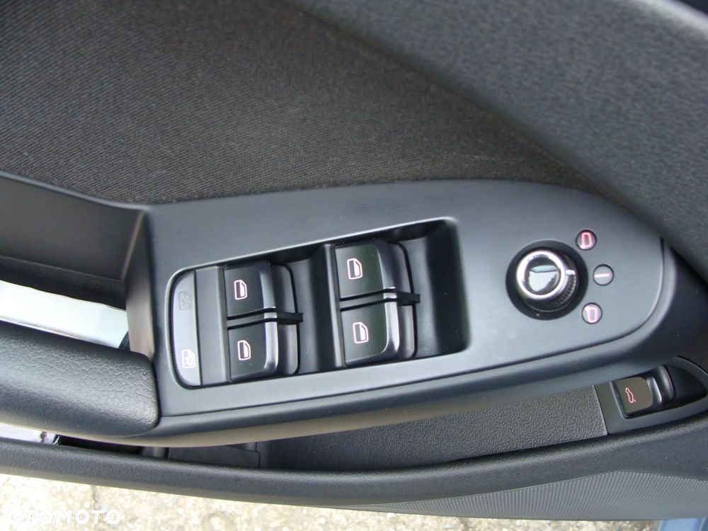 Audi A4 Limousine - 28