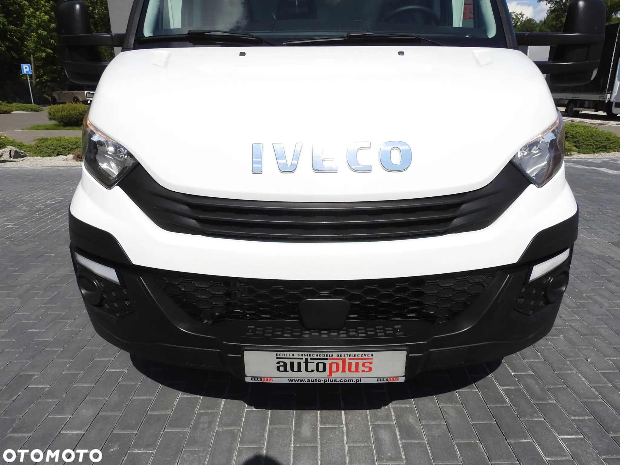 Iveco DAILY 50C15 CHŁODNIA KONTENER -5*C ZASILANIE 230V KLIMATYZACJA BLIŹNIACZE KOŁA 150KM [ 279041 ] - 17