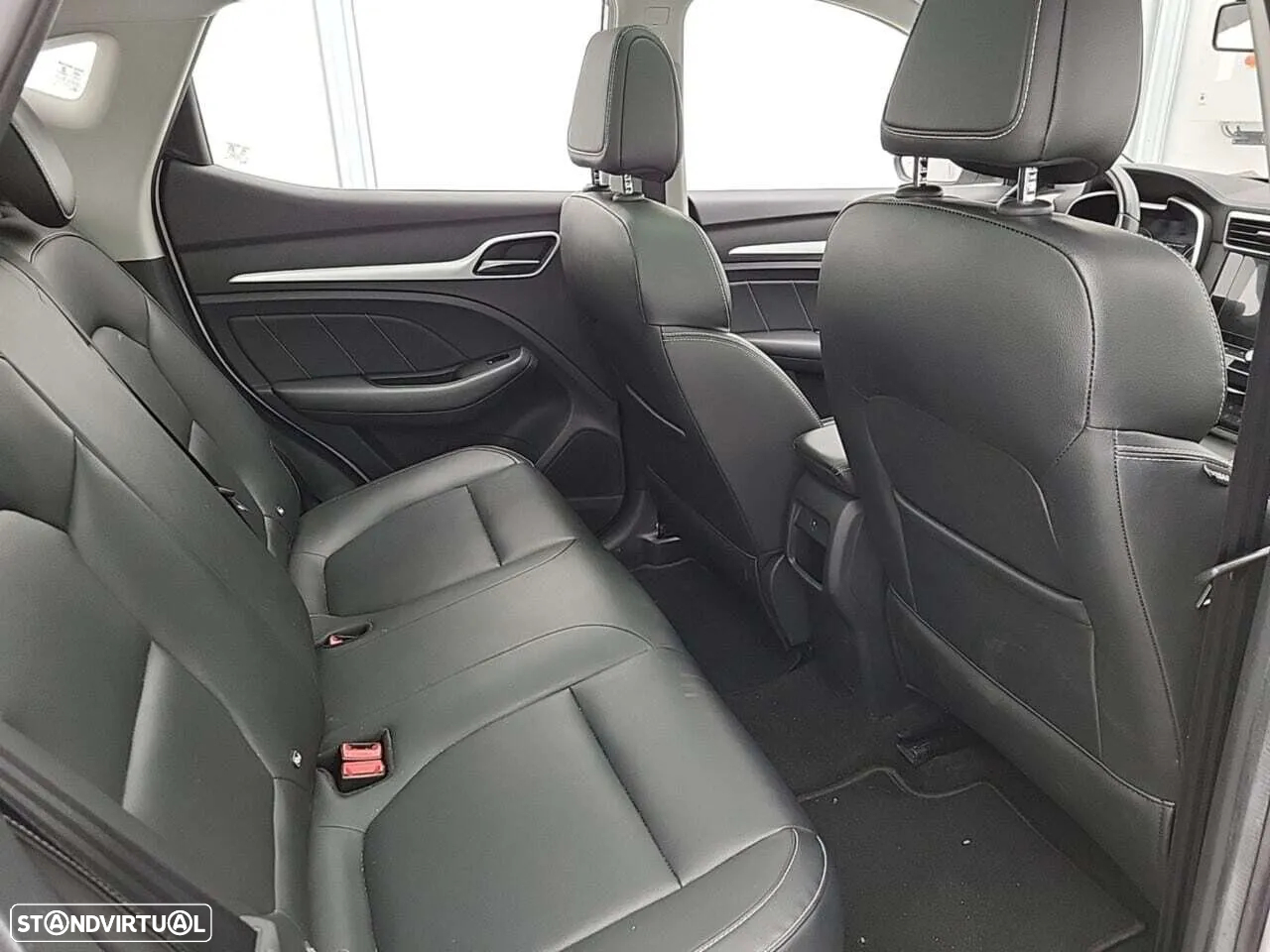 MG ZS EV 44.5 kWh Luxury - 11