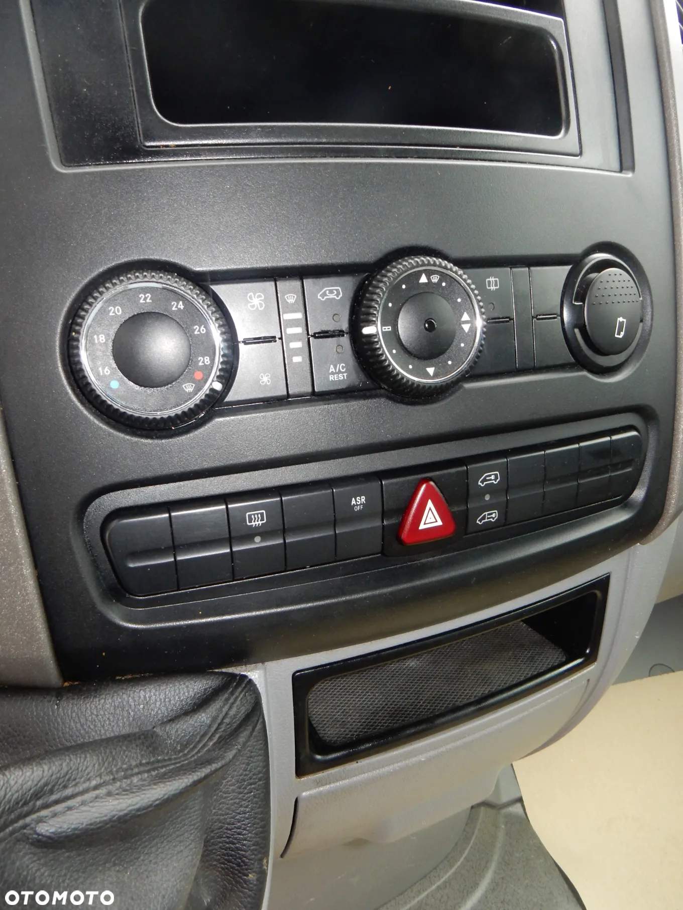 Volkswagen Crafter - 11