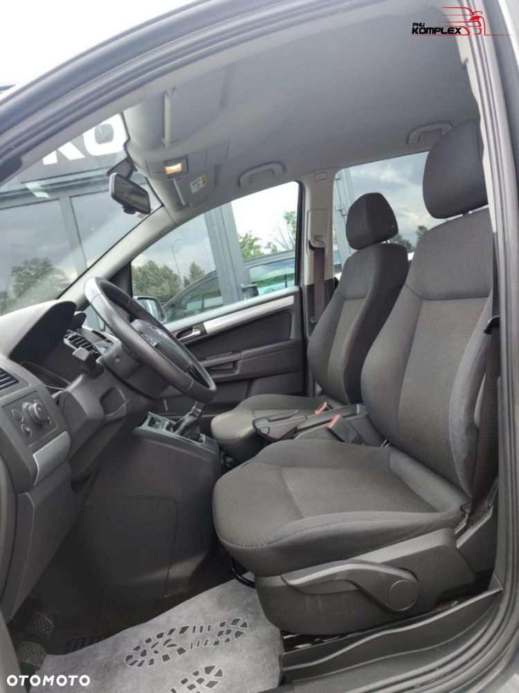 Opel Zafira - 9
