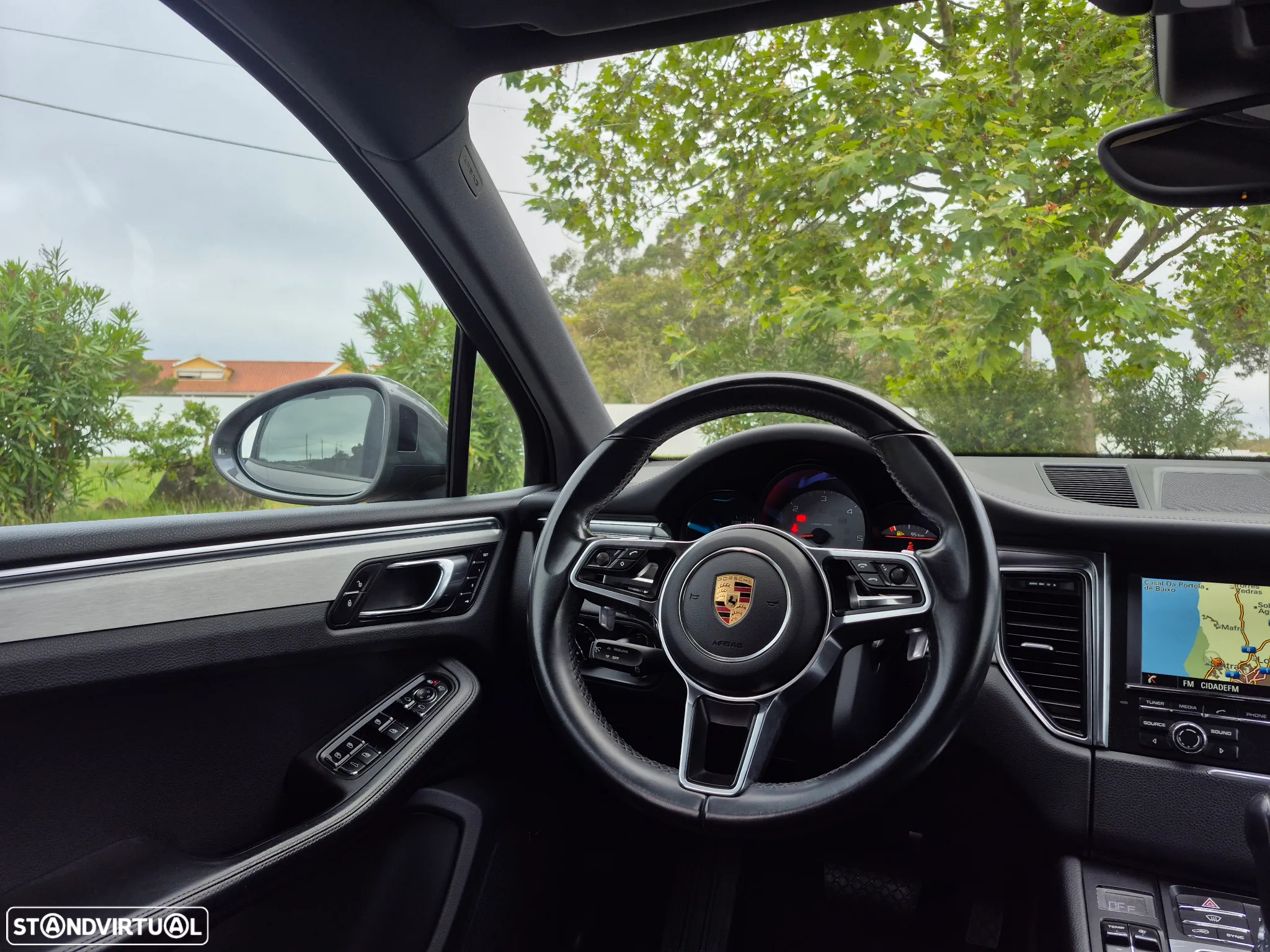 Porsche Macan S - 17