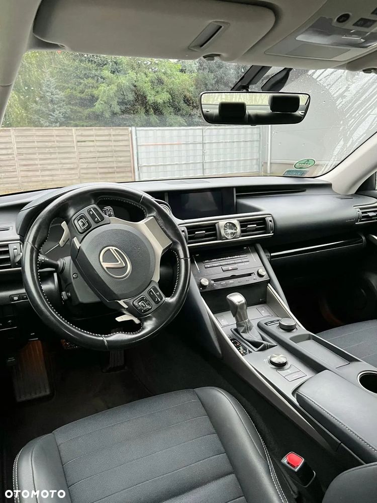 Lexus IS 200t Elite - 5