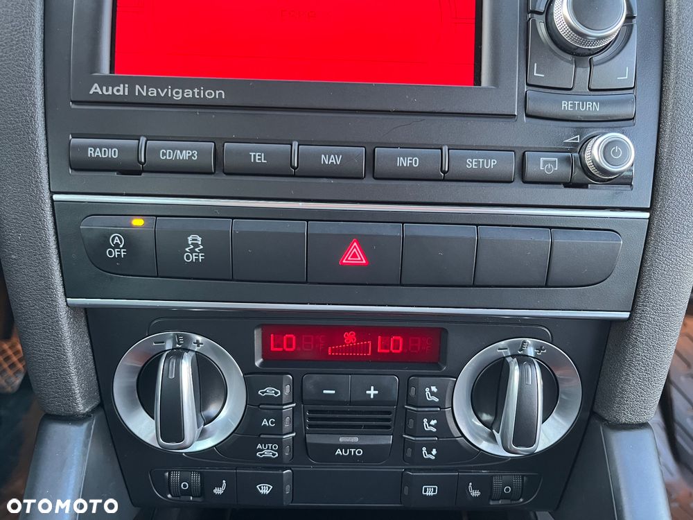 Audi A3 Sportback 2.0 TDI DPF Ambiente - 24
