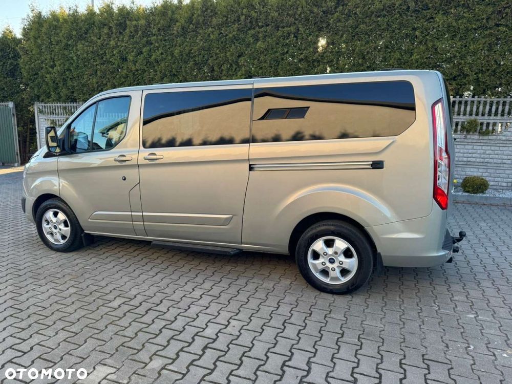 Ford Tourneo Custom - 8