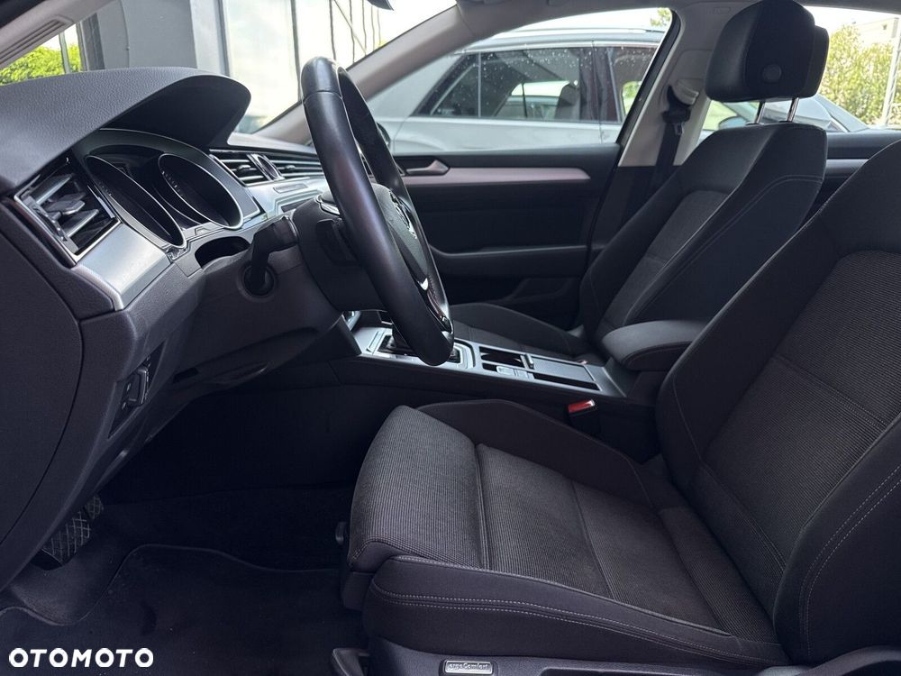 Volkswagen Passat 1.8 TSI BMT Comfortline DSG - 11