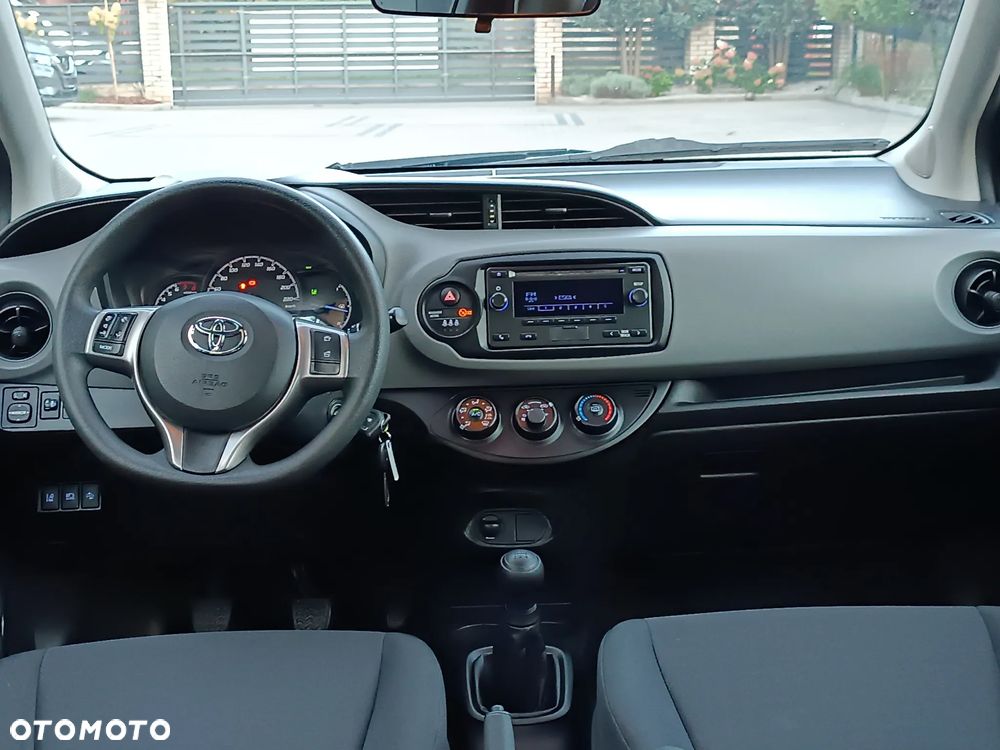 Toyota Yaris 1.0 Life EU6 - 25