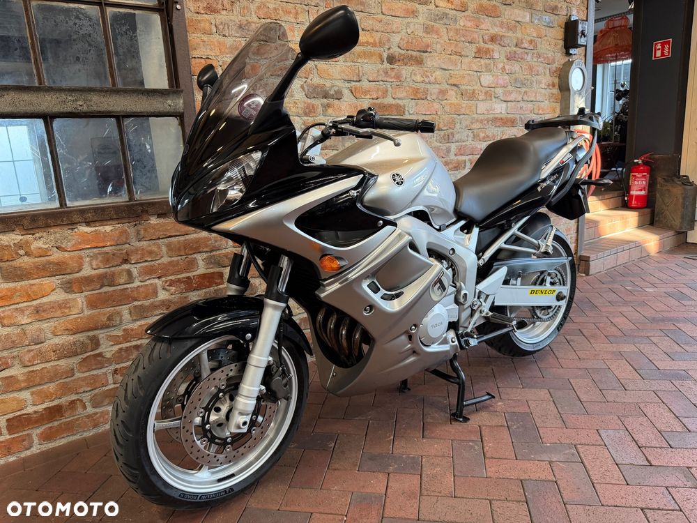 Yamaha FZ6 - 5