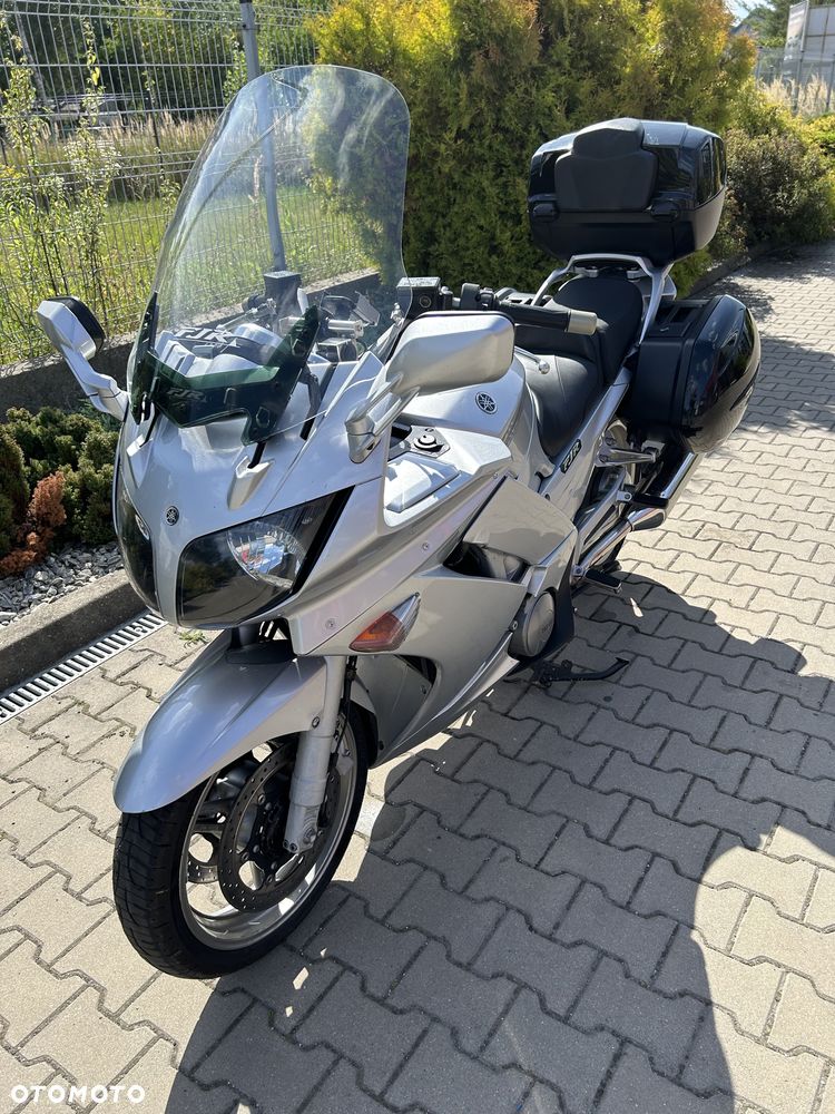 Yamaha FJR - 2