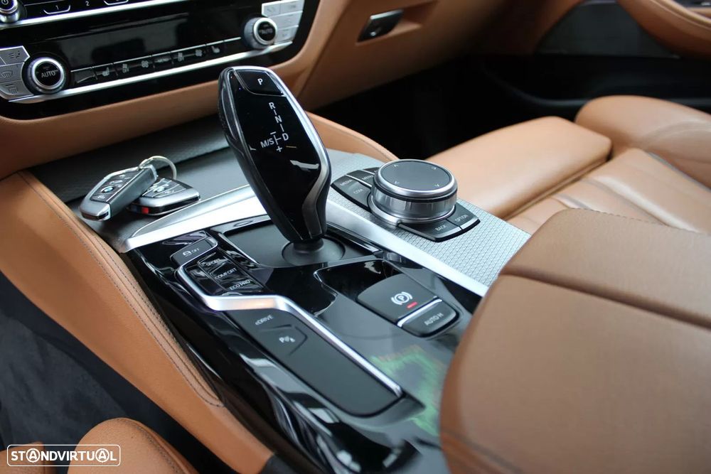 BMW 530 e iPerformance Pack M - 34