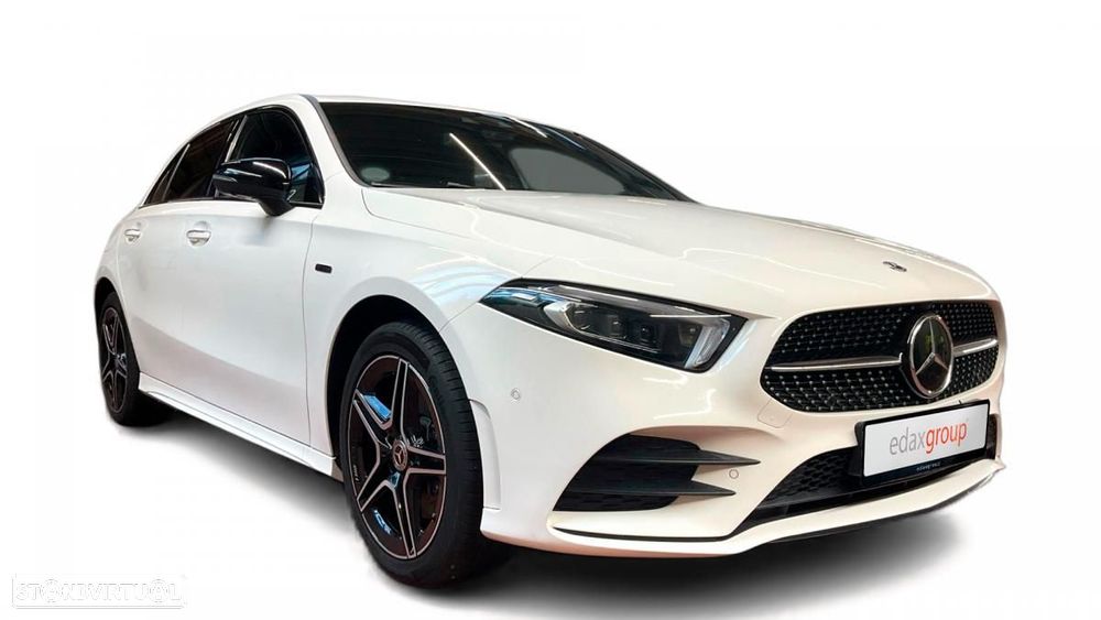 Mercedes-Benz A 250 e AMG Line - 1