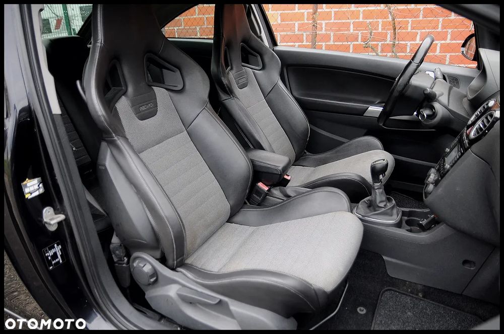 Opel Corsa 1.6 Turbo OPC - 6