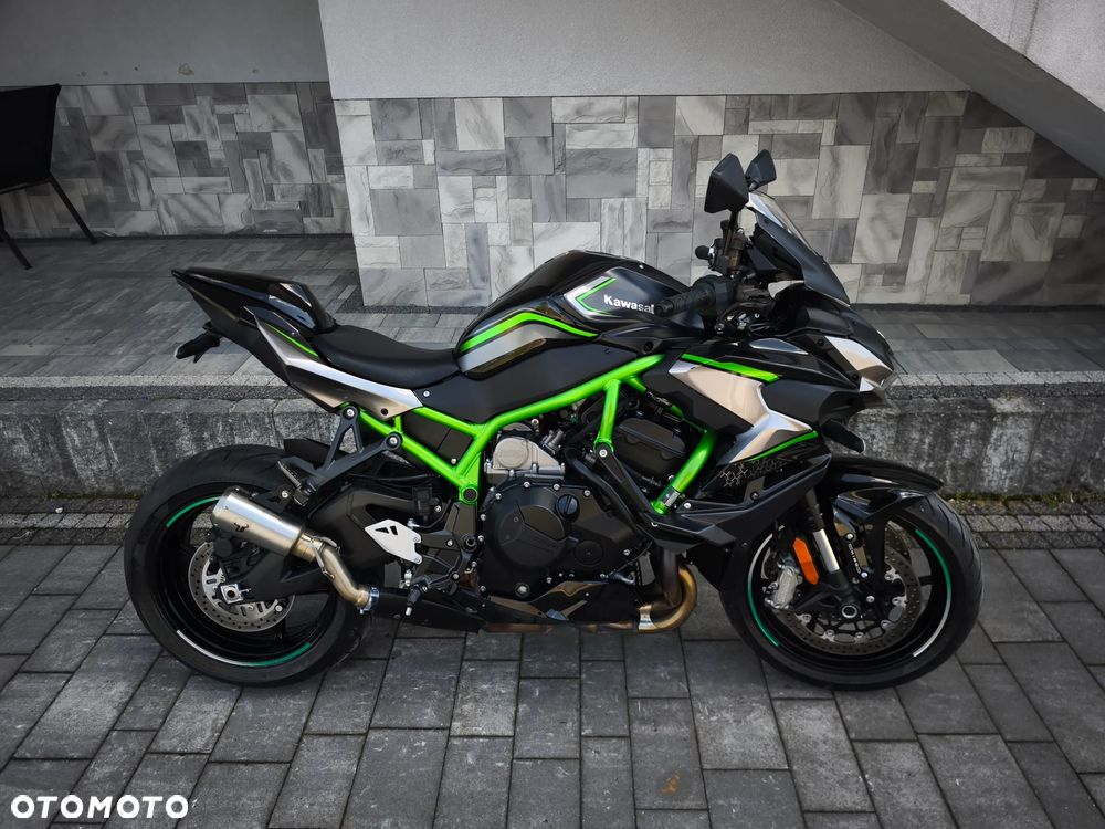Kawasaki H2 - 14