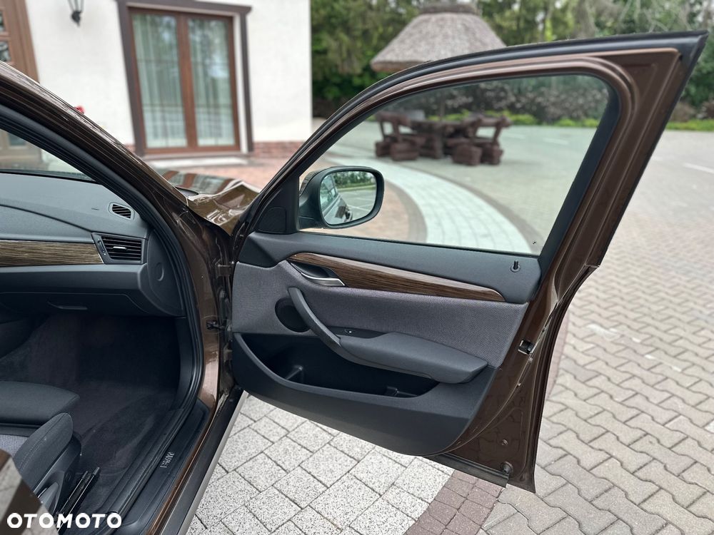BMW X1 sDrive20d - 30