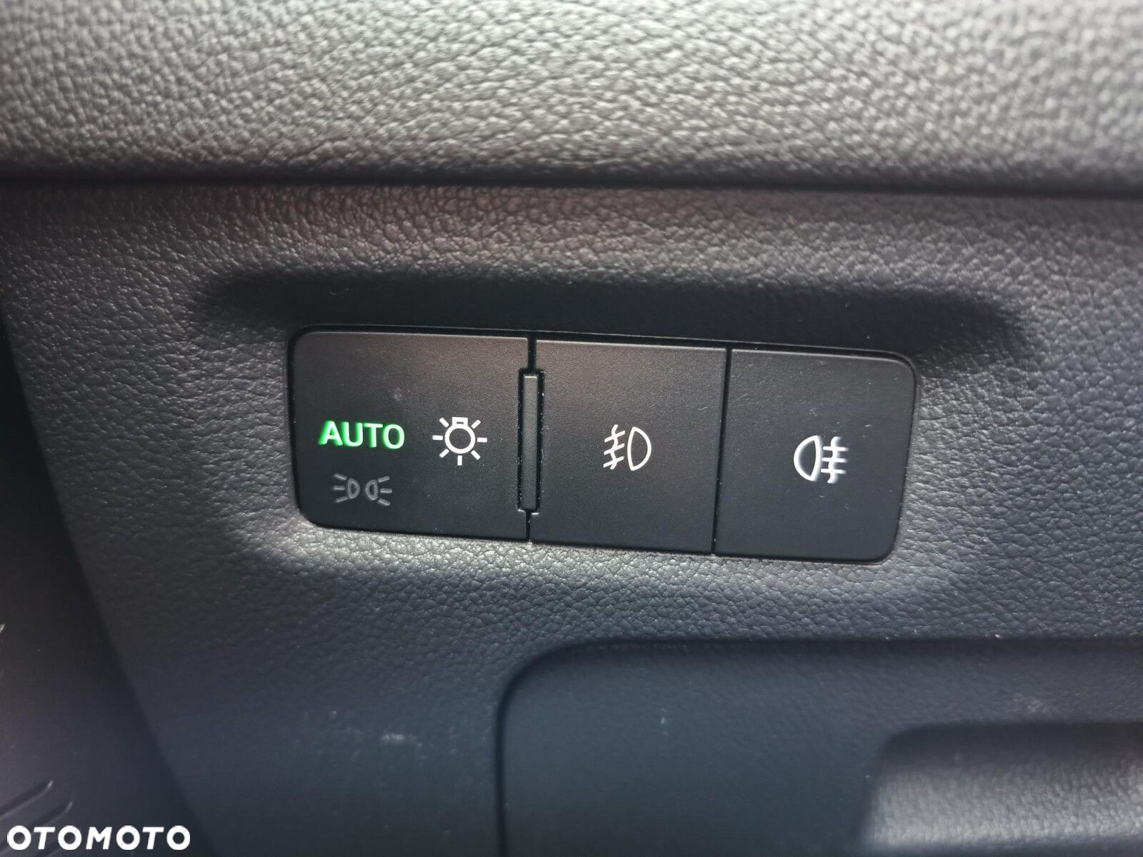Skoda Octavia 2.0 TDI Ambition DSG - 22