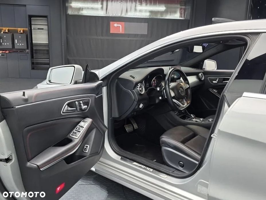 Mercedes-Benz CLA AMG 45 4Matic 7G-DCT - 5