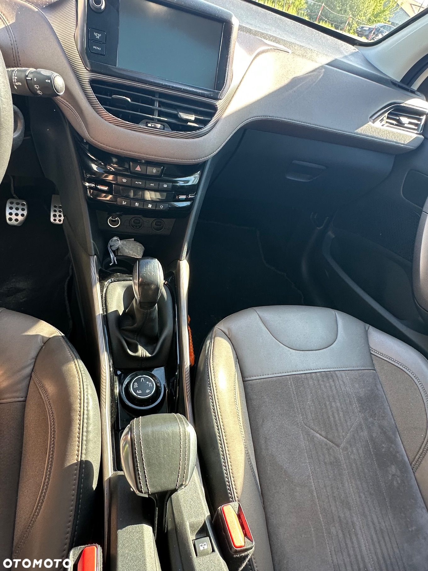Peugeot 2008 1.6 VTi Allure - 16