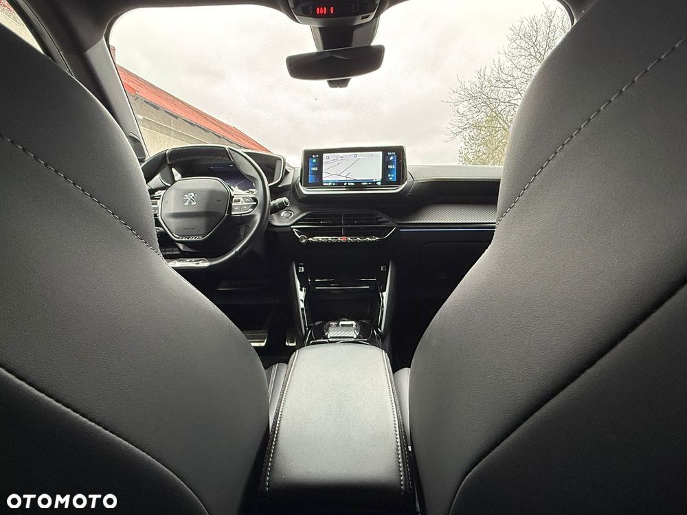 Peugeot 2008 PureTech 130 EAT8 GT Pack - 24