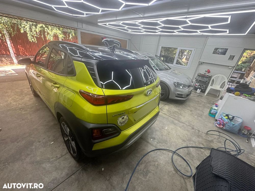 Hyundai KONA 1.6 T-GDI 4WD Aut. Luxury + - 7