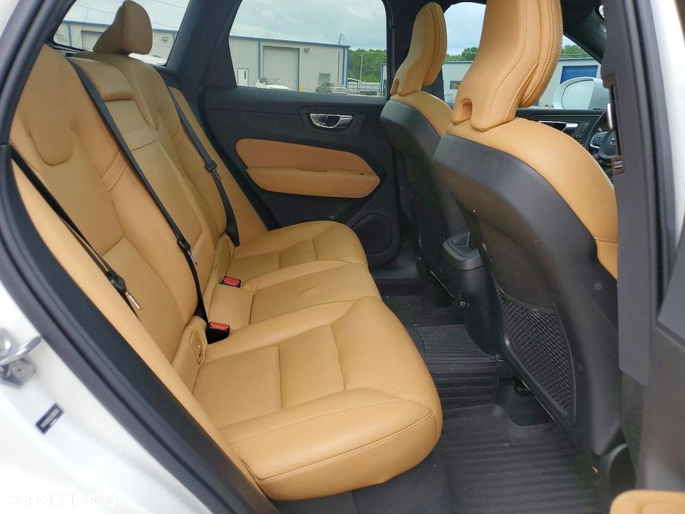 Volvo XC 60 T5 AWD Geartronic Momentum - 10