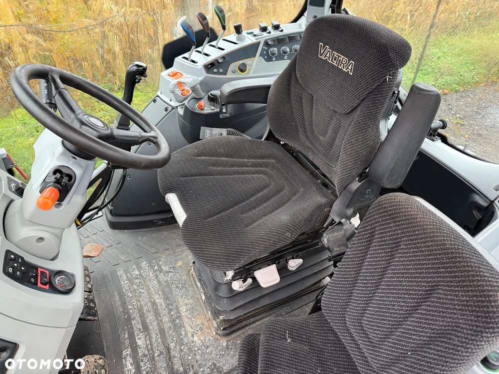 Valtra N114 Hitech - 8