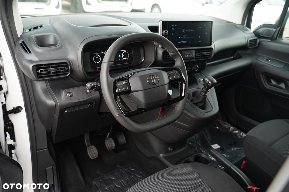 Toyota Proace City 1.5 D-4D Long 2,3t Active - 14