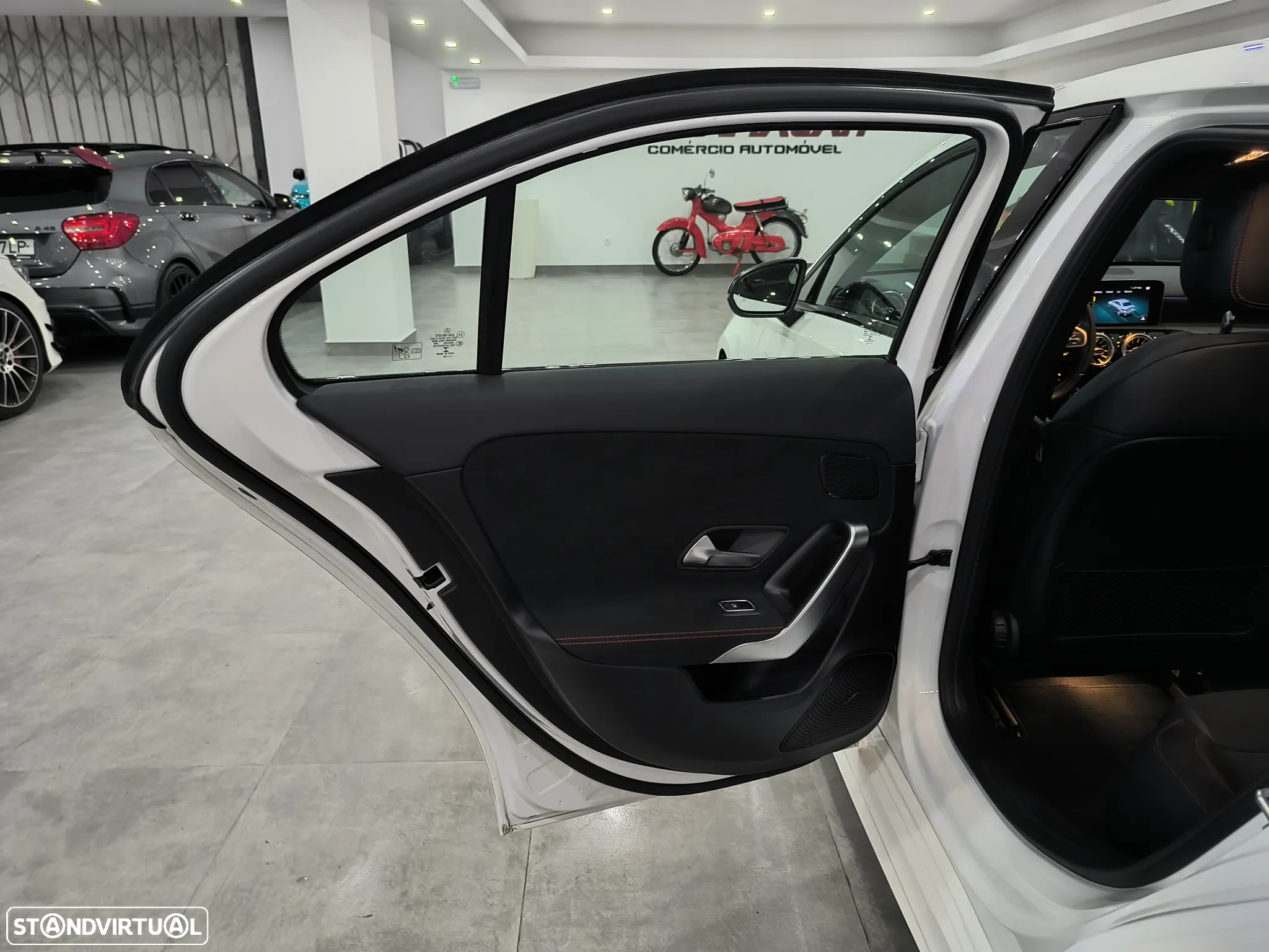 Mercedes-Benz A 180 Limousine d AMG Line Aut. - 27