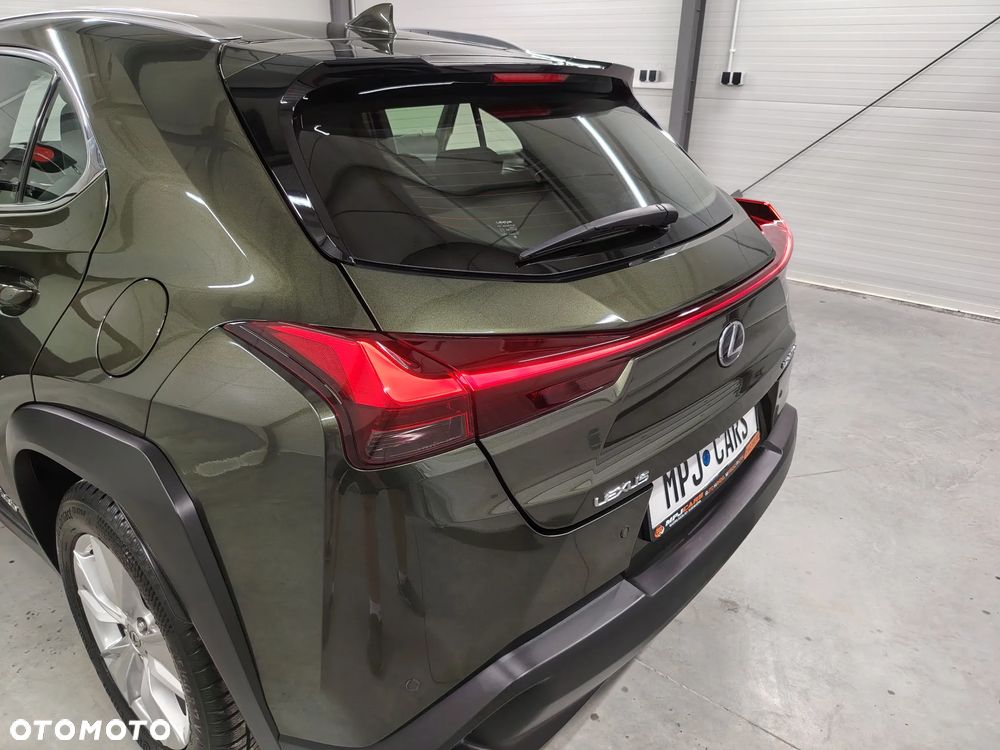 Lexus UX 250h Elegance 2WD - 38