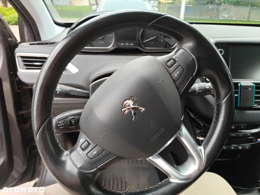 Peugeot 2008 - 10