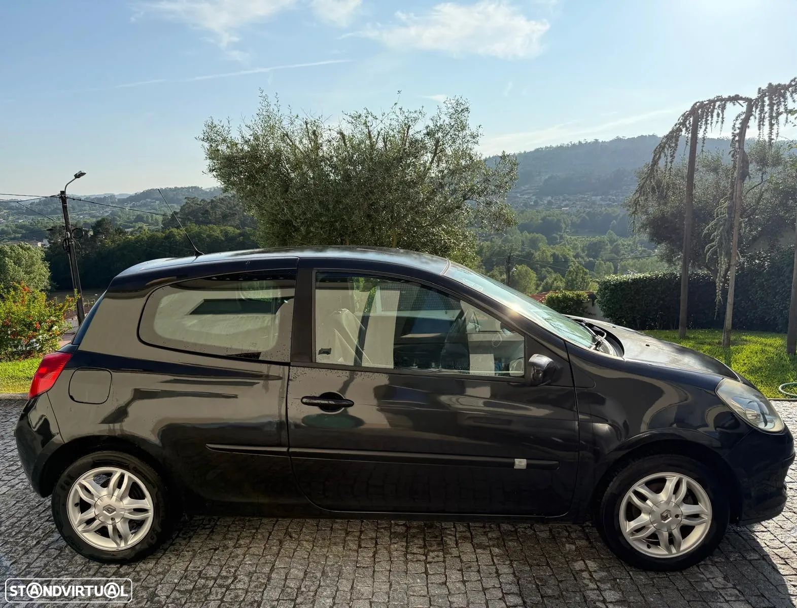 Renault Clio - 1