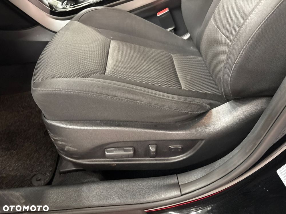 Hyundai i40 Kombi 1.7 CRDi DCT Premium - 31
