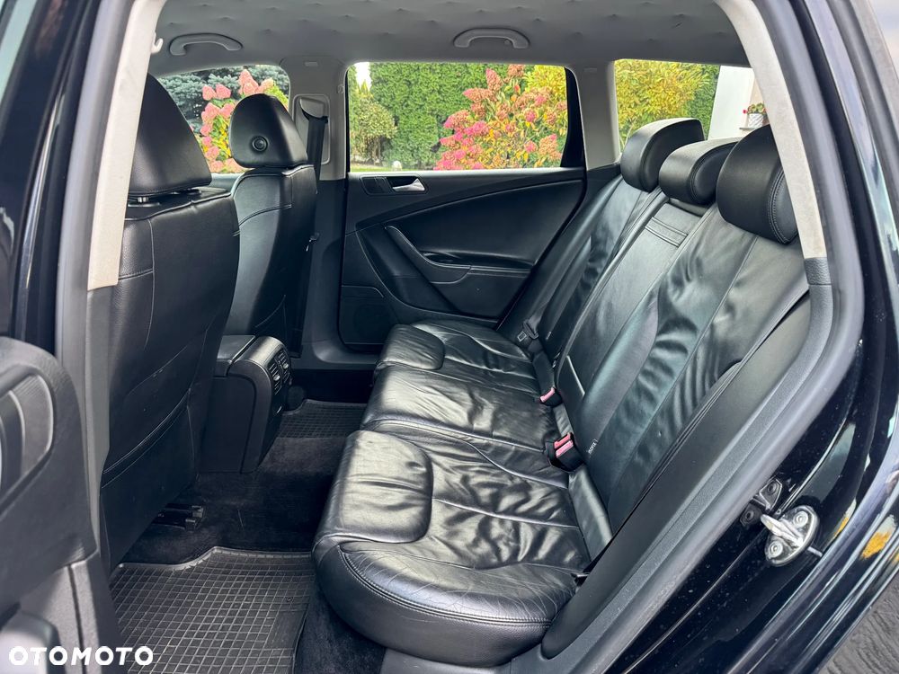 Volkswagen Passat 2.0 TDI Comfortline - 32