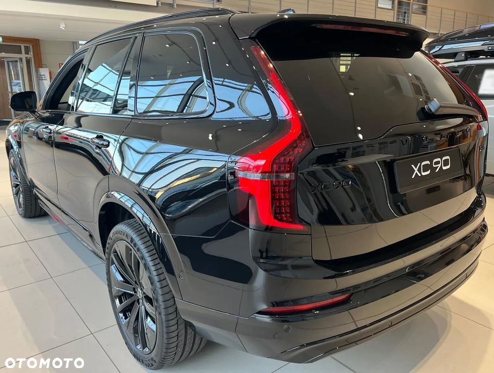 Volvo XC 90 T8 AWD Plug-In Hybrid Ultra Black Edition 7os - 2