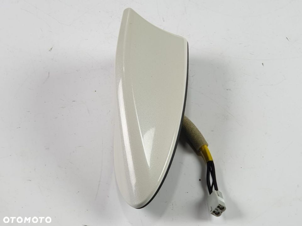 SUBARU FORESTER V 19 22r Antena Rekinek 2.0 e BOXER - 1