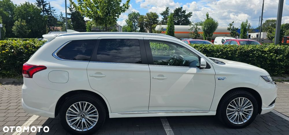Mitsubishi Outlander Intense + - 37