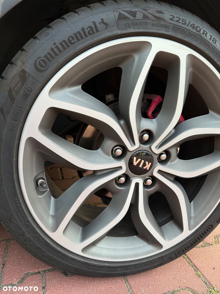 Kia Ceed 1.6 T-GDI GT - 18