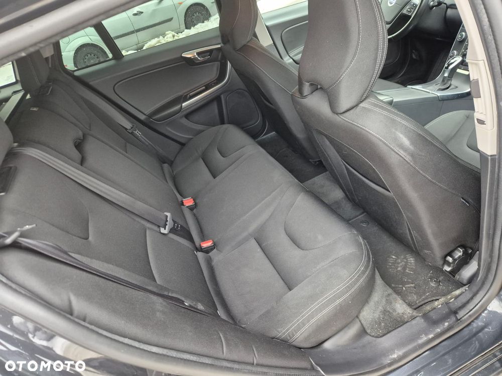 Volvo V60 D2 Geartronic Summum - 24