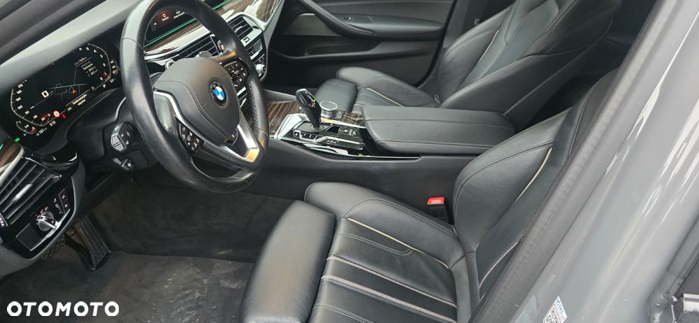 BMW Seria 5 530i xDrive M Sport Edition - 21