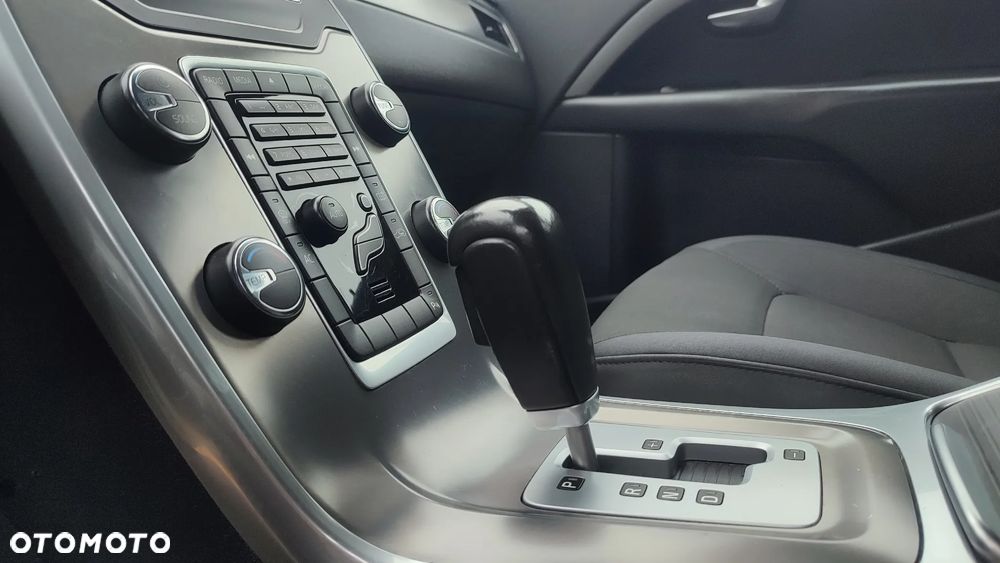 Volvo V70 D5 AWD Kinetic - 20