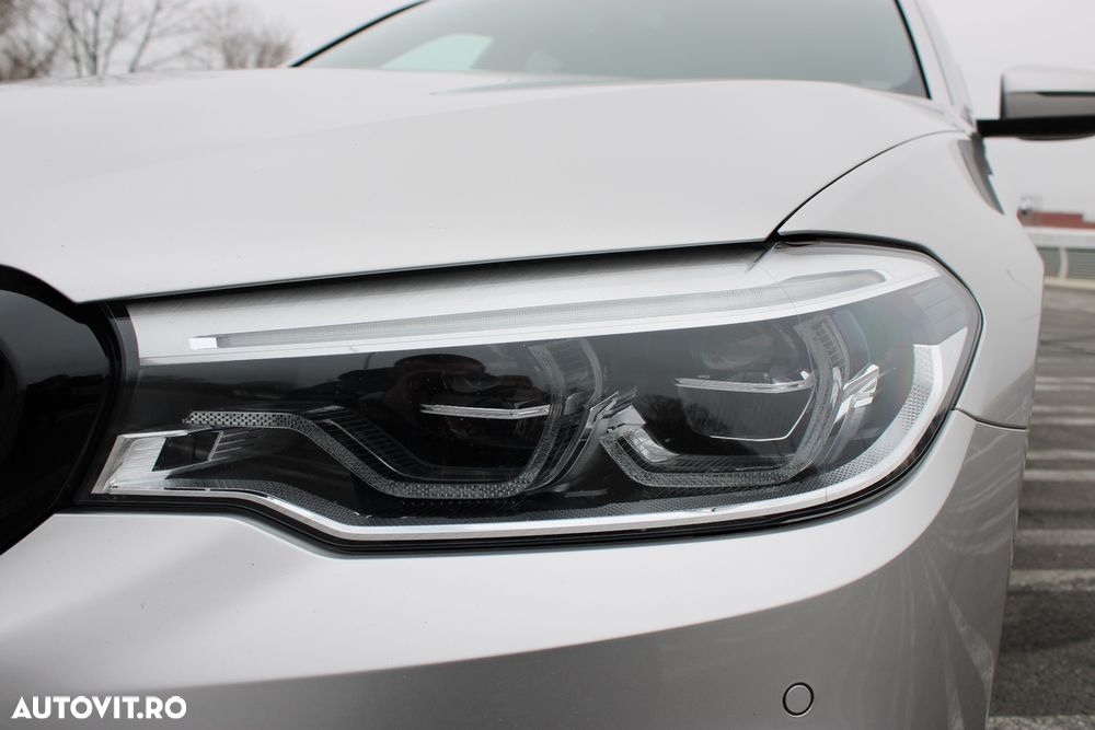BMW Seria 5 540i AT - 24