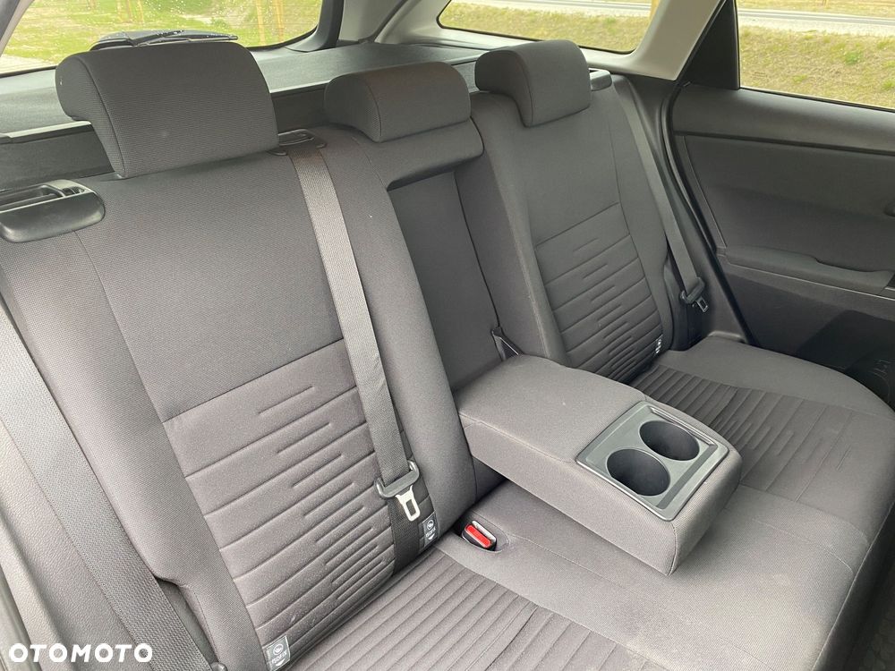 Toyota Auris 1.6 Premium - 22