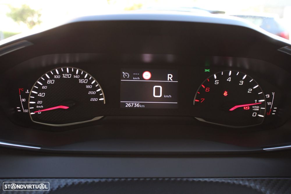Peugeot 208 1.2 PureTech GT EAT8 - 12