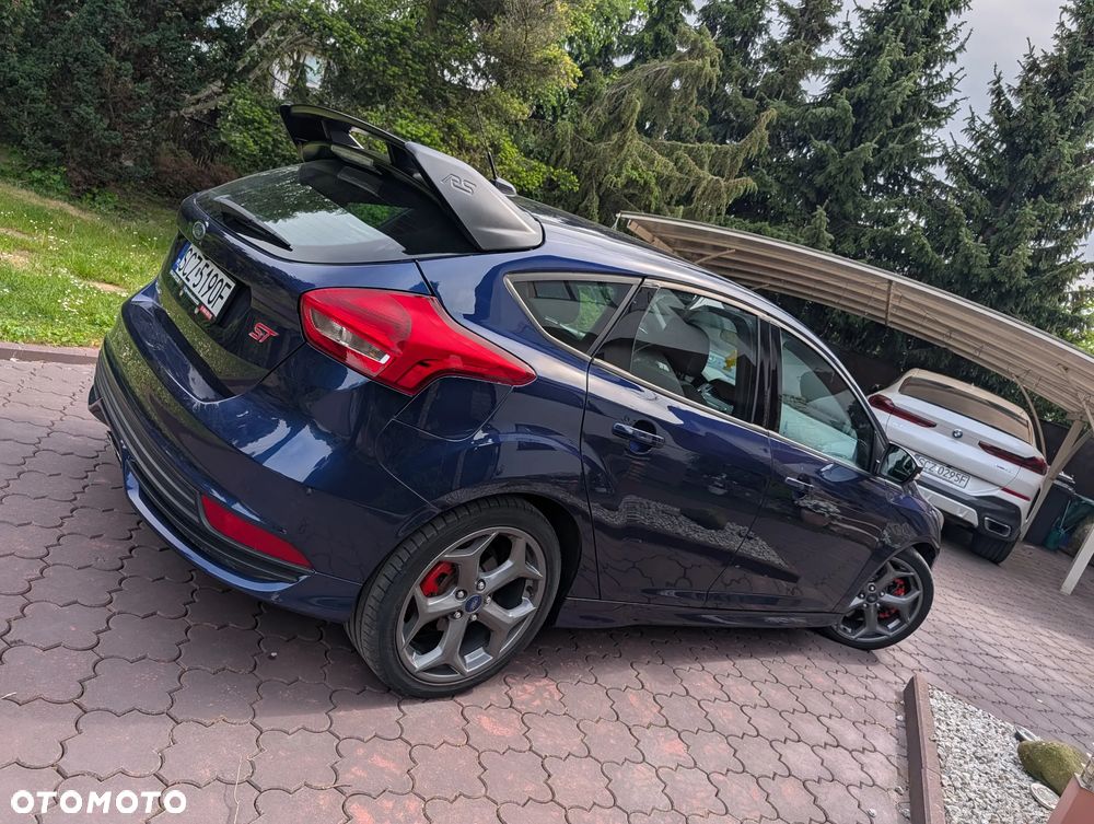 Ford Focus ST - 14