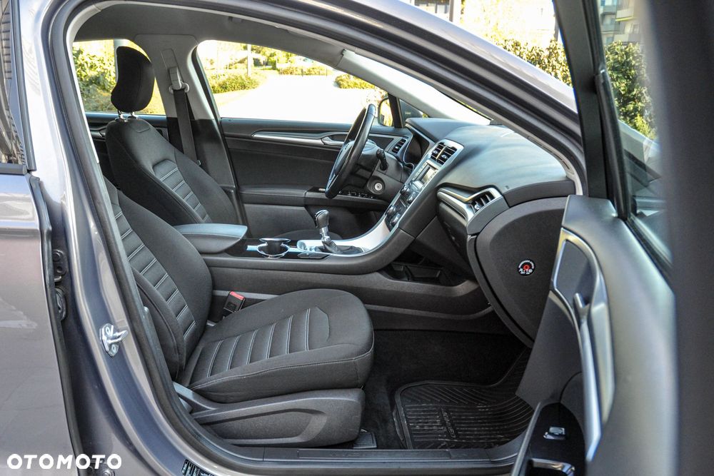 Ford Mondeo - 12