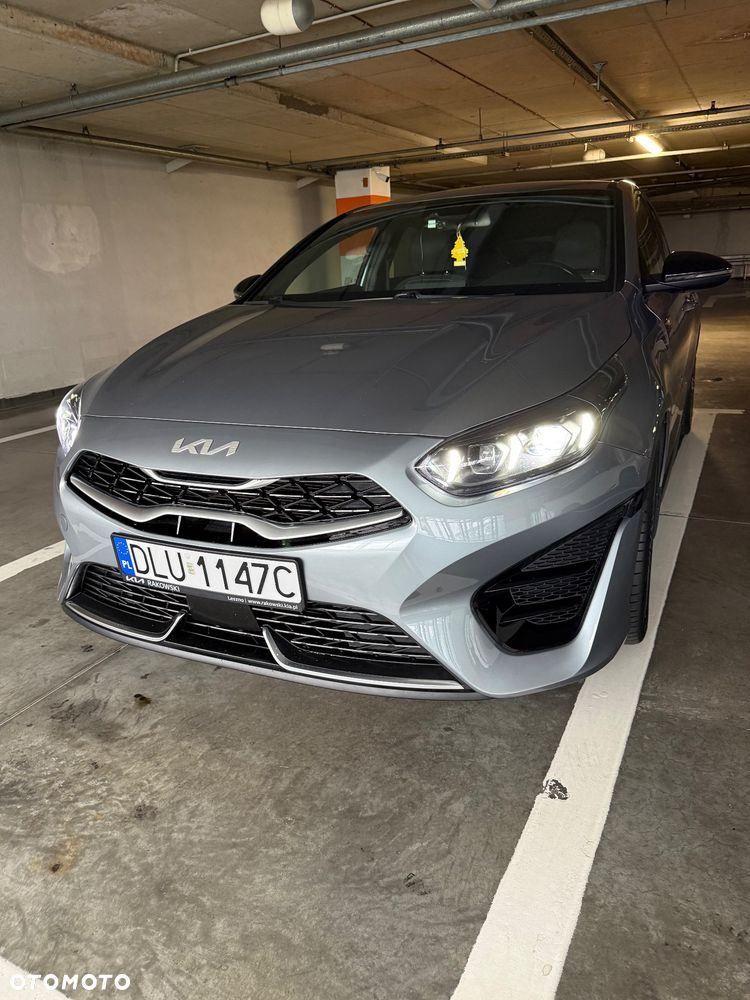 Kia ProCeed - 8