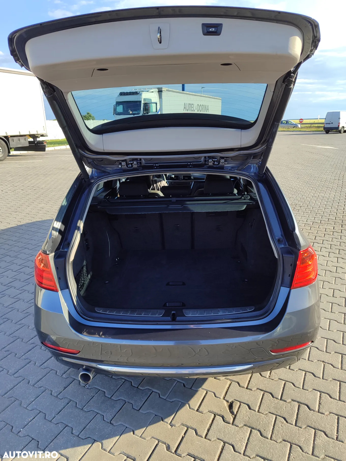 BMW Seria 3 316d Touring Aut. Luxury Line - 19