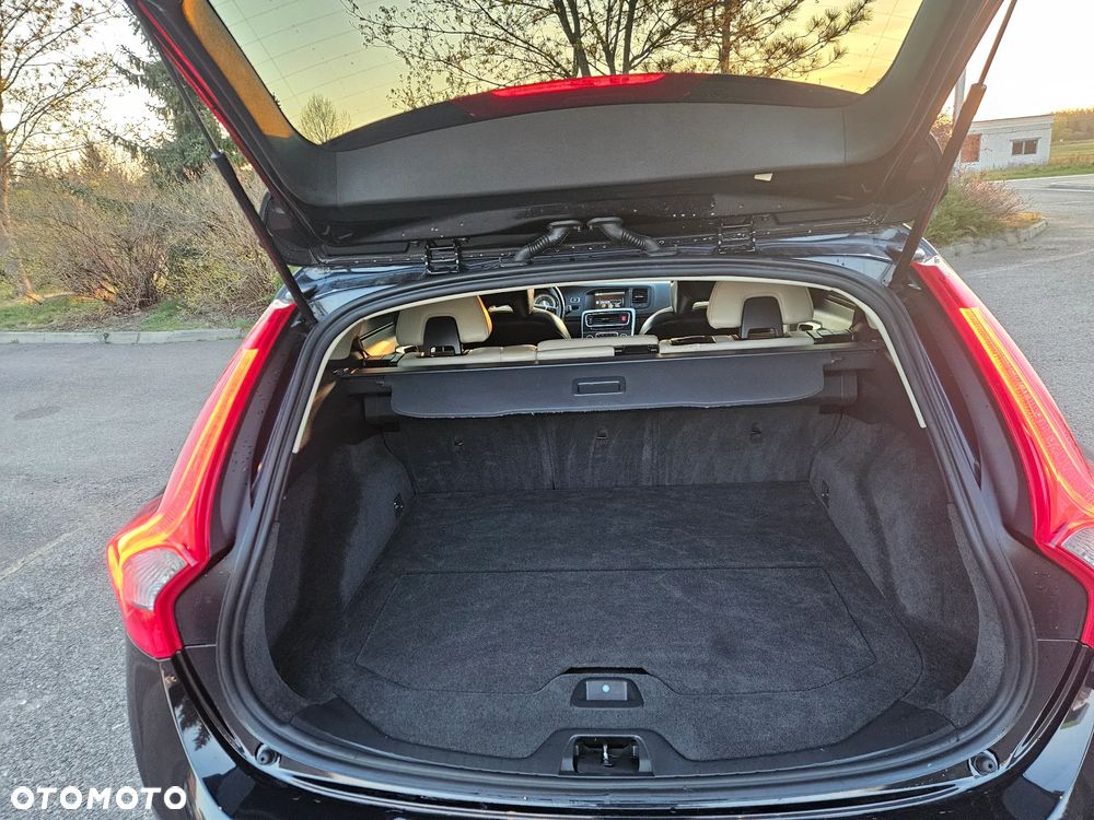 Volvo V60 DRIVe Summum - 40